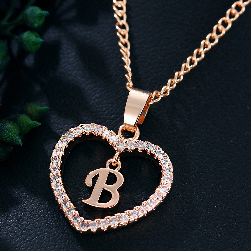 Womens Jewelry Name Initials Heart Pendant Necklace 26 Letters Zircon Love Necklaces Girls Gifts the First Letter Accessories